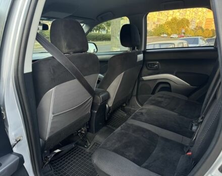 Серый Мицубиси Аутлендер, объемом двигателя 2.4 л и пробегом 188 тыс. км за 10999 $, фото 19 на Automoto.ua