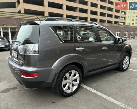 Серый Мицубиси Аутлендер, объемом двигателя 2.4 л и пробегом 226 тыс. км за 10200 $, фото 9 на Automoto.ua