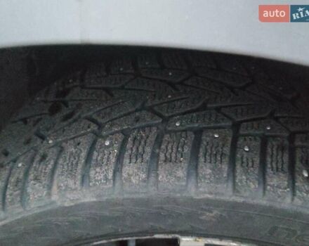 Серый Мицубиси Аутлендер, объемом двигателя 2 л и пробегом 205 тыс. км за 9600 $, фото 5 на Automoto.ua