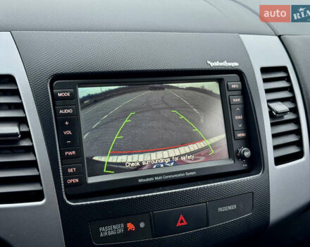 Серый Мицубиси Аутлендер, объемом двигателя 2.2 л и пробегом 160 тыс. км за 11350 $, фото 26 на Automoto.ua