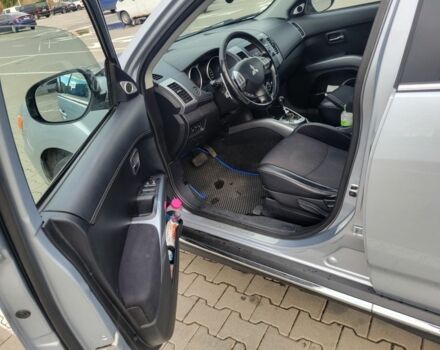 Серый Мицубиси Аутлендер, объемом двигателя 2.2 л и пробегом 175 тыс. км за 10999 $, фото 8 на Automoto.ua