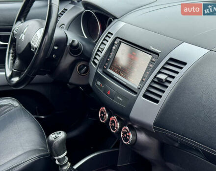 Серый Мицубиси Аутлендер, объемом двигателя 2.2 л и пробегом 160 тыс. км за 11350 $, фото 38 на Automoto.ua