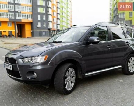 Серый Мицубиси Аутлендер, объемом двигателя 2.27 л и пробегом 291 тыс. км за 9700 $, фото 43 на Automoto.ua