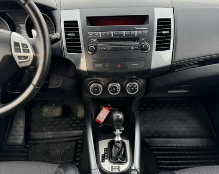 Серый Мицубиси Аутлендер, объемом двигателя 2.2 л и пробегом 211 тыс. км за 11999 $, фото 28 на Automoto.ua