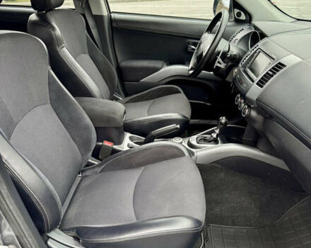 Міцубісі Аутлендер 2011 у Полтаві на Automoto.ua Сірий Міцубісі Аутлендер, об'ємом двигуна 2.2 л та пробігом 252 тис. км за 11150 $, фото 30 на Automoto.ua