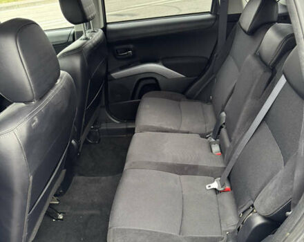 Міцубісі Аутлендер 2011 у Полтаві на Automoto.ua Сірий Міцубісі Аутлендер, об'ємом двигуна 2.2 л та пробігом 252 тис. км за 11150 $, фото 27 на Automoto.ua