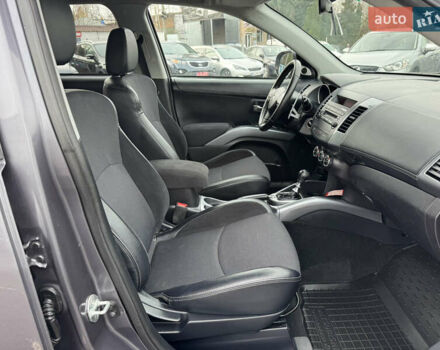 Серый Мицубиси Аутлендер, объемом двигателя 2.2 л и пробегом 211 тыс. км за 11999 $, фото 21 на Automoto.ua