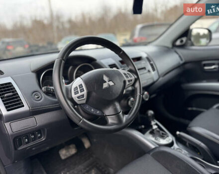 Серый Мицубиси Аутлендер, объемом двигателя 2.2 л и пробегом 211 тыс. км за 11999 $, фото 15 на Automoto.ua