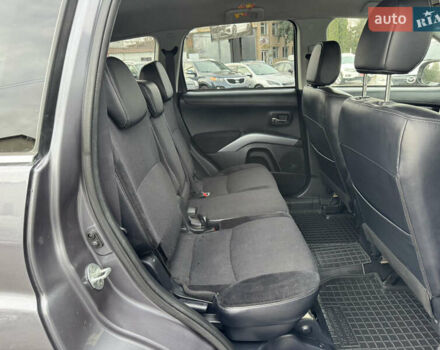 Серый Мицубиси Аутлендер, объемом двигателя 2.2 л и пробегом 211 тыс. км за 11999 $, фото 19 на Automoto.ua