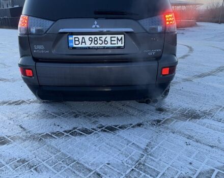 Серый Мицубиси Аутлендер, объемом двигателя 3 л и пробегом 220 тыс. км за 7700 $, фото 3 на Automoto.ua