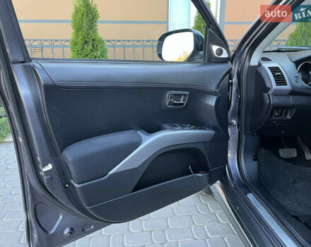 Серый Мицубиси Аутлендер, объемом двигателя 2.2 л и пробегом 186 тыс. км за 12350 $, фото 50 на Automoto.ua