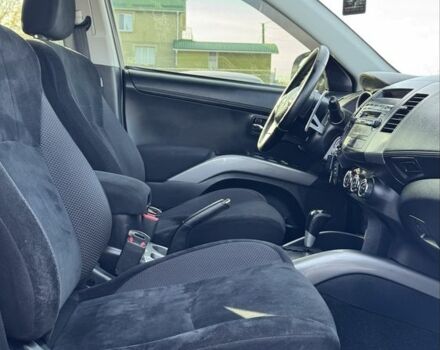 Серый Мицубиси Аутлендер, объемом двигателя 2.4 л и пробегом 239 тыс. км за 11700 $, фото 18 на Automoto.ua