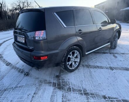 Серый Мицубиси Аутлендер, объемом двигателя 3 л и пробегом 220 тыс. км за 7700 $, фото 8 на Automoto.ua