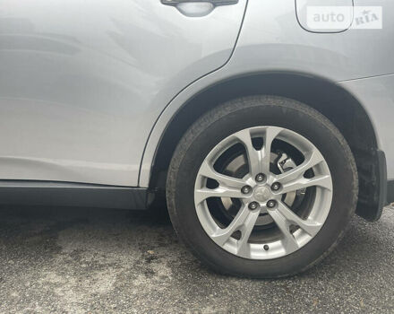 Сірий Міцубісі Аутлендер, об'ємом двигуна 2.4 л та пробігом 135 тис. км за 13500 $, фото 6 на Automoto.ua