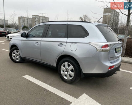 Сірий Міцубісі Аутлендер, об'ємом двигуна 2.4 л та пробігом 228 тис. км за 12000 $, фото 9 на Automoto.ua