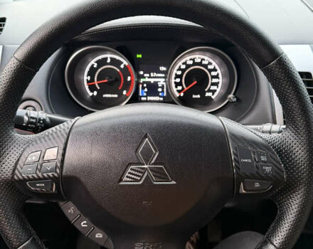 Сірий Міцубісі Аутлендер, об'ємом двигуна 2.27 л та пробігом 310 тис. км за 13000 $, фото 14 на Automoto.ua