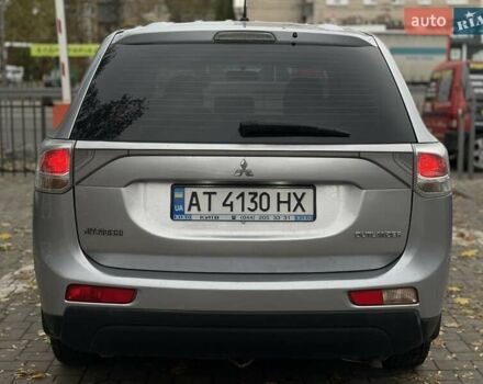 Мицубиси Аутлендер 2012 в Днепре (Днепропетровске) на Automoto.ua Серый Мицубиси Аутлендер, объемом двигателя 2 л и пробегом 216 тыс. км за 11700 $, фото 4 на Automoto.ua