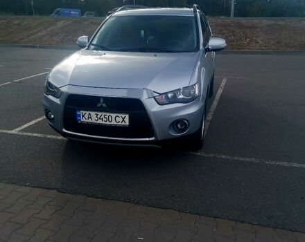 Серый Мицубиси Аутлендер, объемом двигателя 2 л и пробегом 203 тыс. км за 12000 $, фото 5 на Automoto.ua