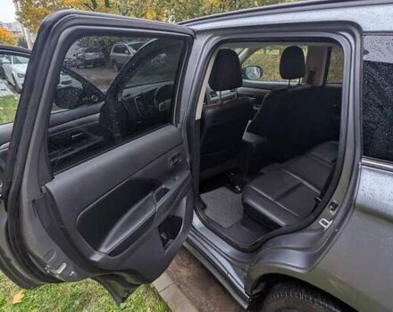 Серый Мицубиси Аутлендер, объемом двигателя 2.27 л и пробегом 232 тыс. км за 12500 $, фото 24 на Automoto.ua