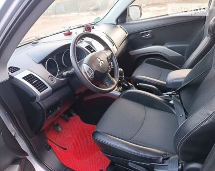 Мицубиси Аутлендер 2012 в Стрые на Automoto.ua Серый Мицубиси Аутлендер, объемом двигателя 2.3 л и пробегом 246 тыс. км за 12200 $, фото 11 на Automoto.ua