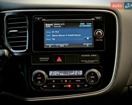 Сірий Міцубісі Аутлендер, об'ємом двигуна 2.36 л та пробігом 225 тис. км за 10500 $, фото 23 на Automoto.ua