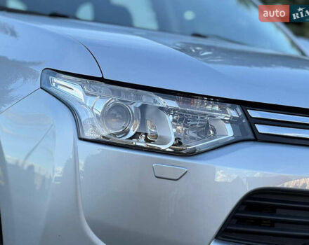 Серый Мицубиси Аутлендер, объемом двигателя 2.2 л и пробегом 188 тыс. км за 13500 $, фото 11 на Automoto.ua