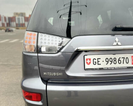 Серый Мицубиси Аутлендер, объемом двигателя 2.2 л и пробегом 206 тыс. км за 11999 $, фото 15 на Automoto.ua