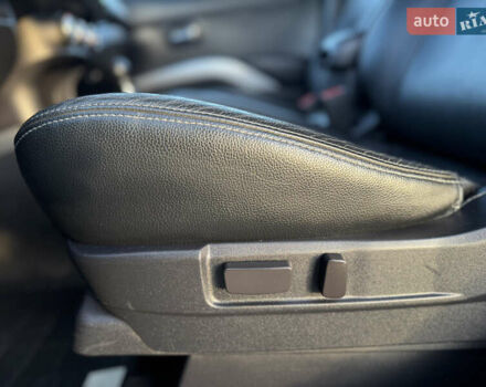 Серый Мицубиси Аутлендер, объемом двигателя 2.2 л и пробегом 171 тыс. км за 12700 $, фото 52 на Automoto.ua