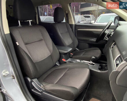 Сірий Міцубісі Аутлендер, об'ємом двигуна 2.4 л та пробігом 228 тис. км за 12000 $, фото 24 на Automoto.ua