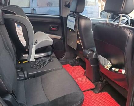 Мицубиси Аутлендер 2012 в Стрые на Automoto.ua Серый Мицубиси Аутлендер, объемом двигателя 2.3 л и пробегом 246 тыс. км за 12200 $, фото 5 на Automoto.ua