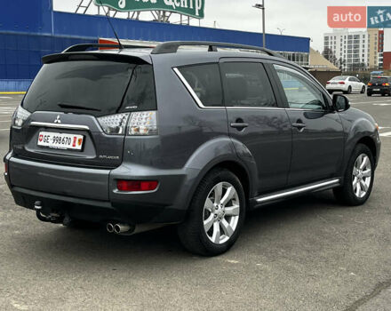 Серый Мицубиси Аутлендер, объемом двигателя 2.2 л и пробегом 206 тыс. км за 11999 $, фото 7 на Automoto.ua