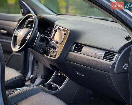 Серый Мицубиси Аутлендер, объемом двигателя 2.2 л и пробегом 189 тыс. км за 12800 $, фото 37 на Automoto.ua