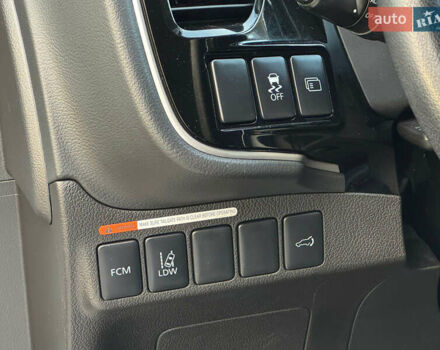 Серый Мицубиси Аутлендер, объемом двигателя 2.2 л и пробегом 188 тыс. км за 13500 $, фото 55 на Automoto.ua