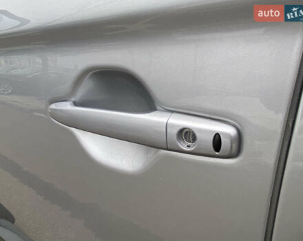 Сірий Міцубісі Аутлендер, об'ємом двигуна 2.4 л та пробігом 228 тис. км за 12000 $, фото 14 на Automoto.ua