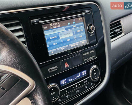 Сірий Міцубісі Аутлендер, об'ємом двигуна 2.36 л та пробігом 135 тис. км за 11500 $, фото 26 на Automoto.ua