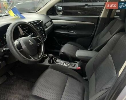 Мицубиси Аутлендер 2012 в Днепре (Днепропетровске) на Automoto.ua Серый Мицубиси Аутлендер, объемом двигателя 2 л и пробегом 216 тыс. км за 11700 $, фото 10 на Automoto.ua