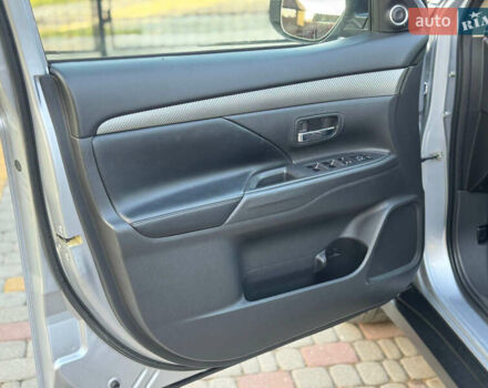 Серый Мицубиси Аутлендер, объемом двигателя 2.2 л и пробегом 188 тыс. км за 13500 $, фото 47 на Automoto.ua