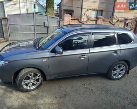 Серый Мицубиси Аутлендер, объемом двигателя 2.27 л и пробегом 240 тыс. км за 12150 $, фото 14 на Automoto.ua