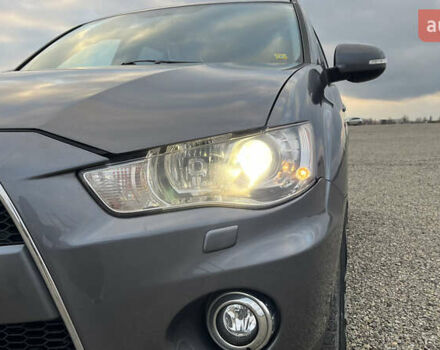 Сірий Міцубісі Аутлендер, об'ємом двигуна 2.2 л та пробігом 280 тис. км за 11100 $, фото 6 на Automoto.ua