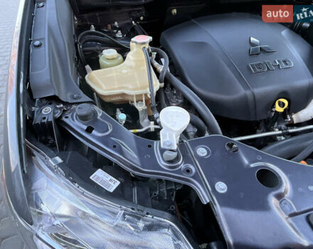 Серый Мицубиси Аутлендер, объемом двигателя 2.2 л и пробегом 186 тыс. км за 12350 $, фото 71 на Automoto.ua