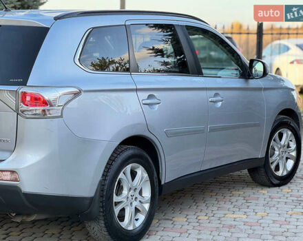 Серый Мицубиси Аутлендер, объемом двигателя 2.2 л и пробегом 188 тыс. км за 13500 $, фото 4 на Automoto.ua