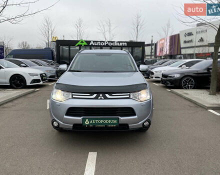 Сірий Міцубісі Аутлендер, об'ємом двигуна 2.4 л та пробігом 228 тис. км за 12000 $, фото 1 на Automoto.ua