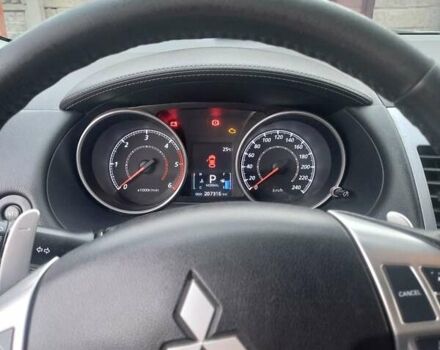 Сірий Міцубісі Аутлендер, об'ємом двигуна 2.2 л та пробігом 230 тис. км за 12000 $, фото 29 на Automoto.ua
