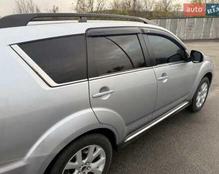Сірий Міцубісі Аутлендер, об'ємом двигуна 2.27 л та пробігом 310 тис. км за 13000 $, фото 7 на Automoto.ua