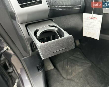 Серый Мицубиси Аутлендер, объемом двигателя 2.2 л и пробегом 206 тыс. км за 11999 $, фото 22 на Automoto.ua