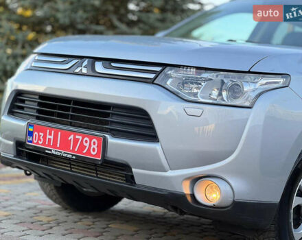 Серый Мицубиси Аутлендер, объемом двигателя 2.2 л и пробегом 188 тыс. км за 13500 $, фото 3 на Automoto.ua