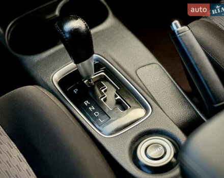 Сірий Міцубісі Аутлендер, об'ємом двигуна 2.36 л та пробігом 225 тис. км за 10500 $, фото 21 на Automoto.ua