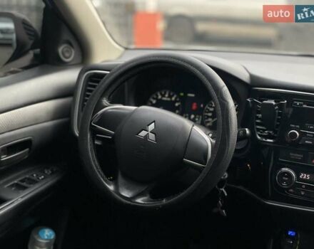 Мицубиси Аутлендер 2012 в Днепре (Днепропетровске) на Automoto.ua Серый Мицубиси Аутлендер, объемом двигателя 2 л и пробегом 216 тыс. км за 11700 $, фото 14 на Automoto.ua