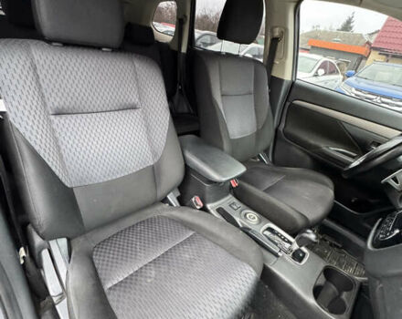 Серый Мицубиси Аутлендер, объемом двигателя 2.2 л и пробегом 190 тыс. км за 10800 $, фото 17 на Automoto.ua