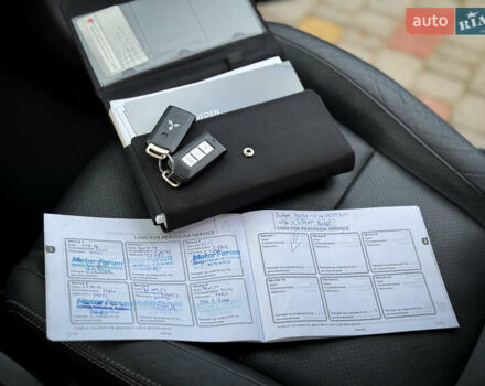 Серый Мицубиси Аутлендер, объемом двигателя 2.2 л и пробегом 189 тыс. км за 12800 $, фото 65 на Automoto.ua